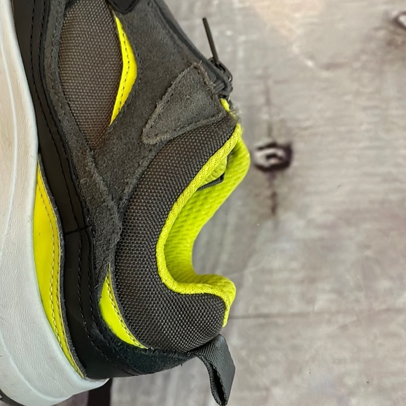 UGG boys slip on sneaker size 1 - Picture 10 of 15